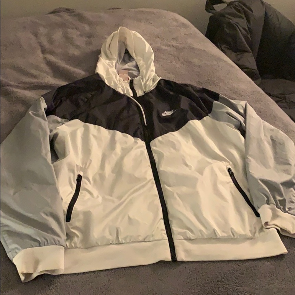 Nike windbreaker jacket